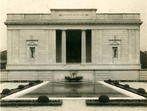 An early photograph of the museum.